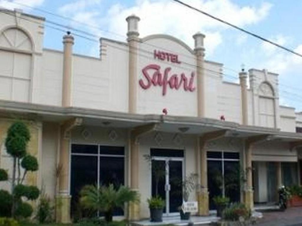 Hotel Safari Jembel エクステリア 写真